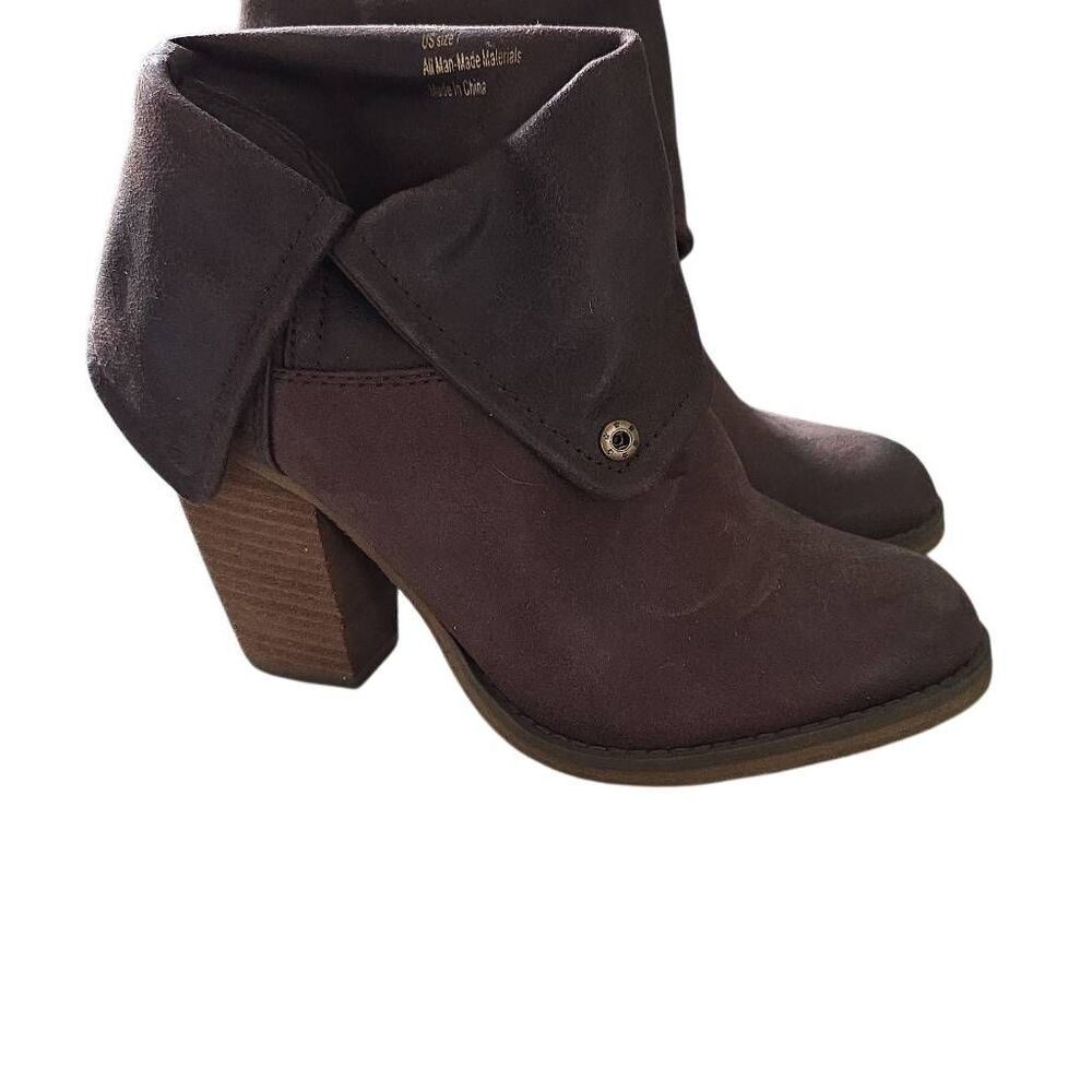 Sbicca Vintage Women's Size 7 Brown Foldover Faux Leather Bootie Heels